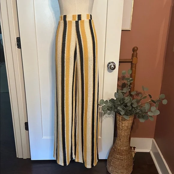 Zara women’s black yellow cream Striped knit L 31” inseam pants - Picture 3 of 13